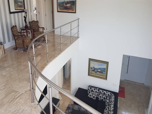 Imagem 3 de 30 de Imperdível Sobrado Com 3 Dorms Sendo 1 Suite Master, 2 Suítes, 2 Salas, Jardim, Sauna, 4 Vagas De Garagem, Piscina Com Cascata, Agende Sua Visita Correndo. - Hm3354