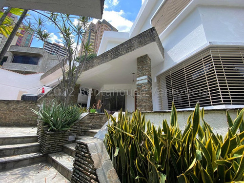 Hermosa Casa En Venta Con Excelente  Distribucion Ubicada En El Parral Valencia Carabobo Venezuela Cod 23-8052 Eloisa Mejia