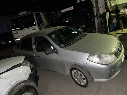 Renault Simbol Autentique 1.6 Pack Ii Chocado No Granizado