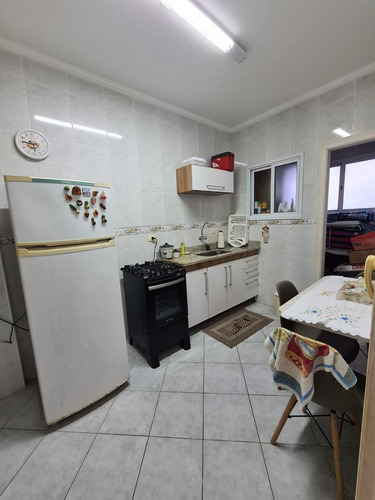Imagem 4 de 14 de Apartamento 2 Dormitórios Prédio Frente Mar Ocian Ams323