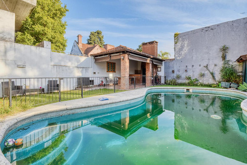 Imagen 20 de 30 de Impecable Casa En Venta Con 4 Dormitorios Mas Dependencia! Jardin Pileta Y Parrilla!