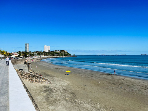 Oficina En Renta En Veracruz, Col Centro Boca Del Río, Veracruz.