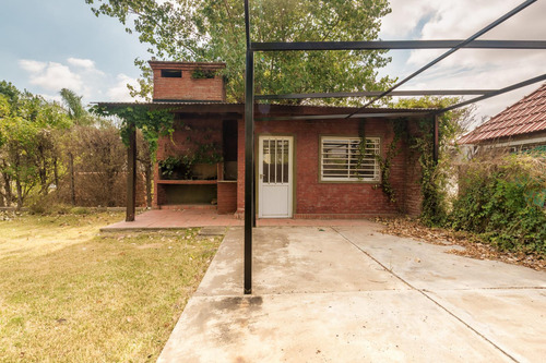 Casa Venta Funes 2 Dormitorios Jardin Miramar Esquina Maistegui