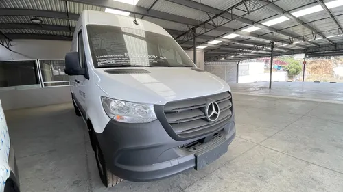 Mercedes-Benz Sprinter Cargo Van 517 X-Larga