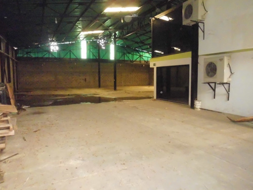 Imagen 1 de 9 de Galpón En Venta, Avenida Intercomunal