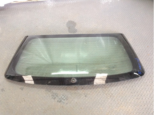 Vidrio Medallon Volkswagen Pointer Mod 06-09