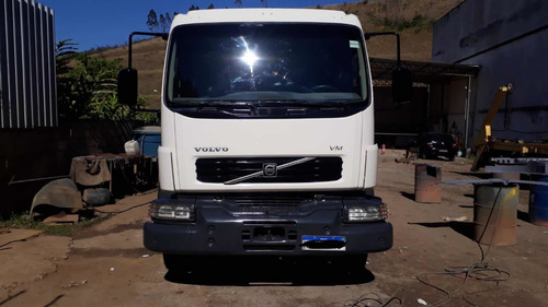 Imagem 1 de 5 de Volvo Vm 260 6x4