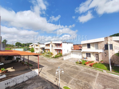Imagen 15 de 16 de Ledezma Asesores Vende Townhouse En Agua Salada, Conjunto Residencial. Villa Europa I, Ciudad Bolívar - Venezuela