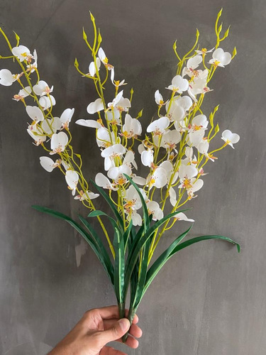 2 Buques De Chuva De Ouro Branca Silicone 50cm Flor E Folhas