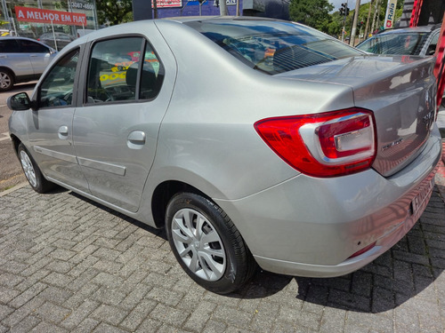 Renault Logan 1.6 Expression Hi-power 4p