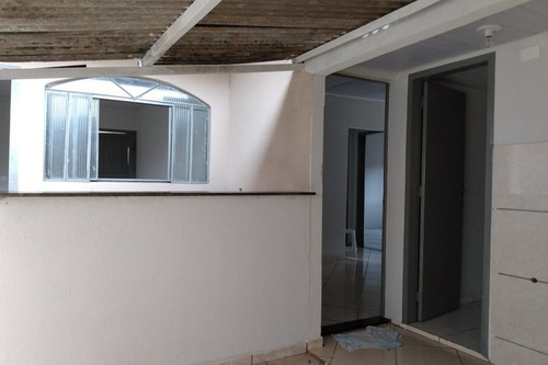 Casa Toda Reformada, Com Um Lindo Gramado, Pronta Para Sua Família