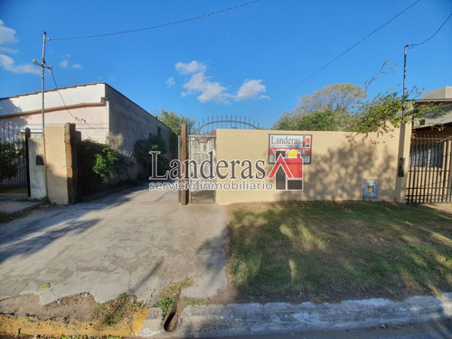 Imagen 1 de 30 de Casa 5 Amb. - Lote Propio De 10 X 40 - Todos Los Servicios Conectados!!