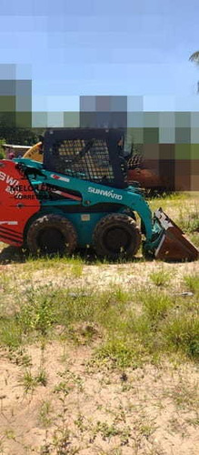 Imagem 2 de 10 de Mini Carregadeira Sunward Swl2810 Operacional Ano 2011