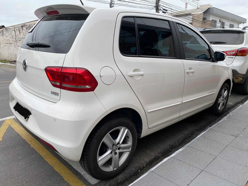 Imagem 4 de 11 de Volkswagen Fox 2015 1.6 Comfortline Total Flex 5p