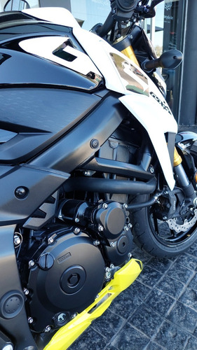 Imagen 8 de 25 de Suzuki Gsx-s 750 - El Regreso - No Kawa Z900, No Yamaha Jc