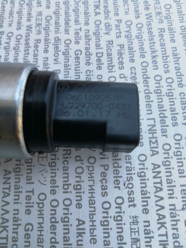 Válvula Selenoide Vvt Beetle Jetta A6 Bora Original Vw Audi