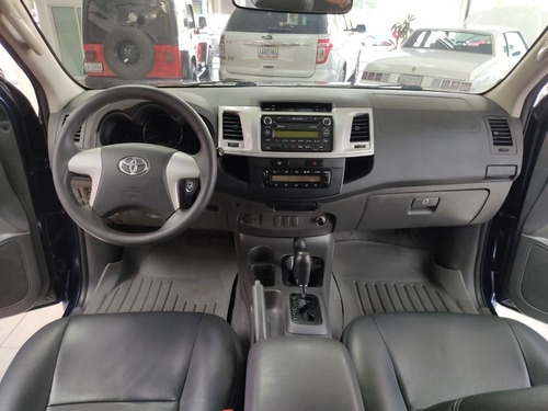 Imagen 11 de 14 de Toyota Hilux Kavak