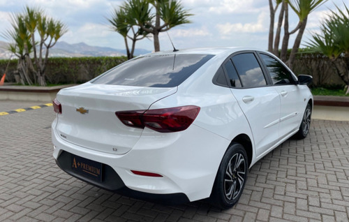 Chevrolet Onix SEDAN PLUS LT 1.0 12V FLEX 4P MEC.
