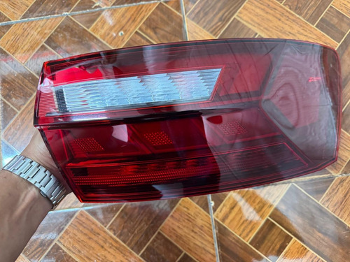 Calavera Jetta Mk7 2023 2024 2025 Copiloto Roja Original Derecho/pasajero Rojo (Usado)