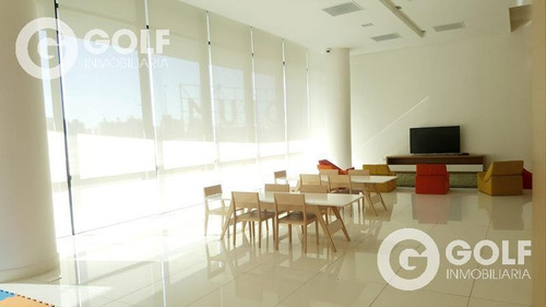 Vendo Apartamento De 1 Dormitorio Con Muebles Y Garaje, Renta Del 7% Aprox, Forum, Puerto Del Buceo