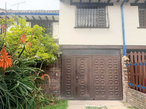 Bajo De Precio Casa  Exterior Para Remodelar  Con Excelente Ubicacion 