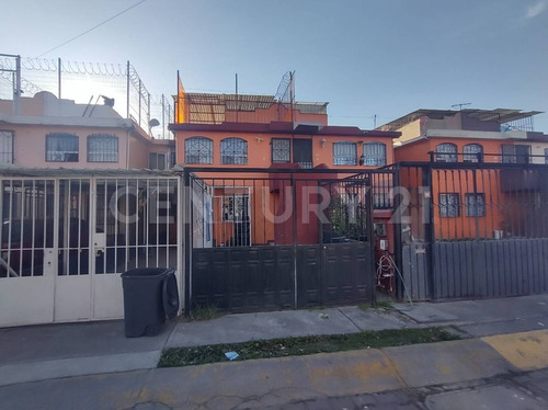 Casa En Venta En Rinconada San Felipe, Coacalco, Estado De México