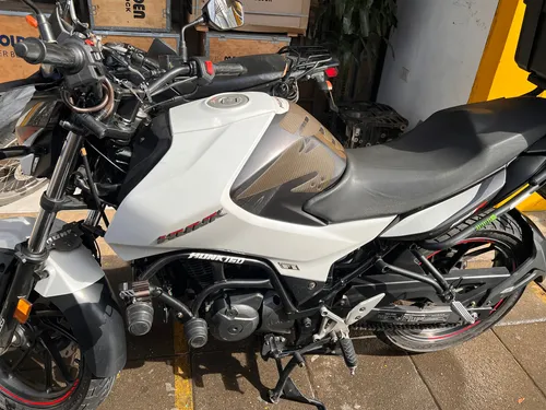 Vendo Hero Hunk 160r Único Dueño Con Accesorios
