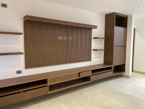Casa Con 4 Recámaras, Una En Planta Baja, Privada Con Alberca. Lomas Del Campanario Norte