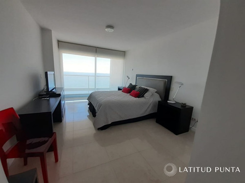 Imagen 12 de 20 de Oportunidad En Le Parc, Piso Alto, 2 Suites Más Dependencia