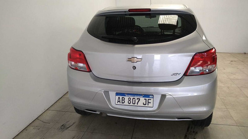 Imagen 5 de 8 de Chevrolet Onix Joy 5p 1.4 N Ls Mt+2017