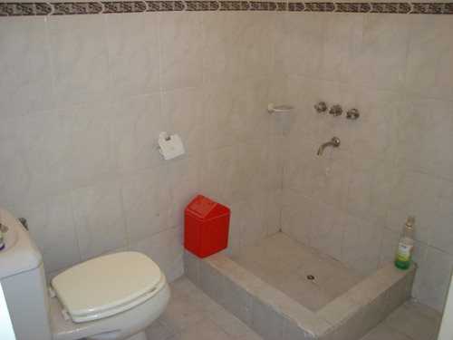 Imagen 8 de 11 de Departamento Tipo Casa En Venta En Lanus Este