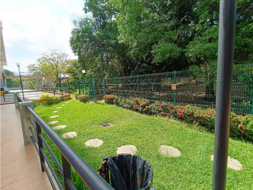 Apartamento En Venta Urb. Agua Blanca Pe-8370333