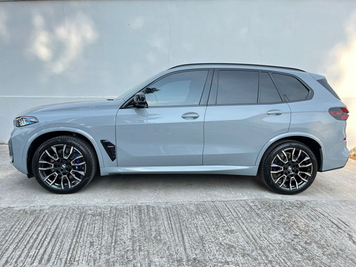BMW X5 4.4 V8 M60I