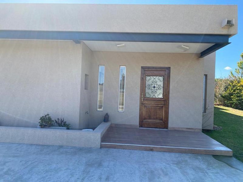 Casa 3 Dorm Parque 2500m2 Pileta Financiacion Barrio Cerrado Chacras De La Reserva