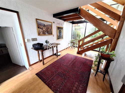 Casa En Venta 4 Dormitorios, Dominicos Antiguo Las Condes