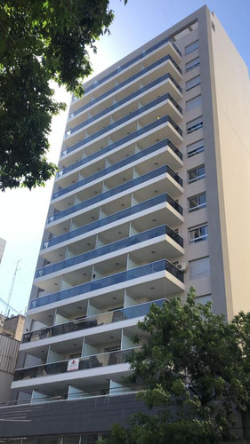 Alquiler- Departamento  Monoambiente Divisible  Almagro Con Cochera Y Full Amenities.