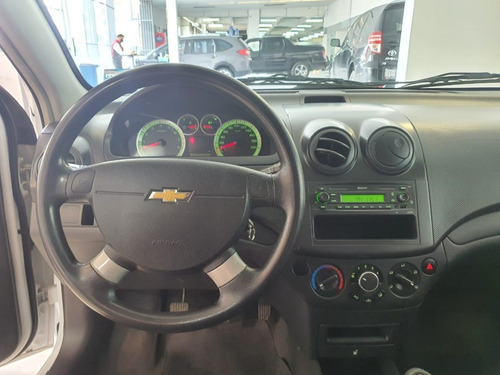 Imagen 12 de 15 de Chevrolet Aveo Ls Tm Paq. K 2018 44,300 Km Blanco 4 Ptas