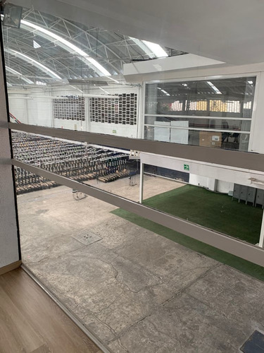 Imagen 10 de 12 de Sta Maria La Ribera Rento Bodega 1500 M2