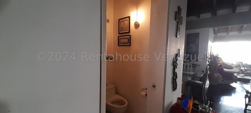 Apartamento Tipo Pent House En Venta. Urb. Santa Inés.