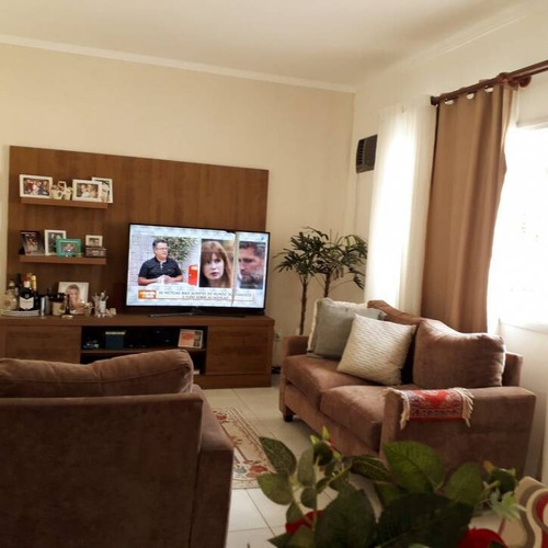 Imagem 1 de 15 de Excelente Casa Em Barreiros 3 Dormitórios. - 3817