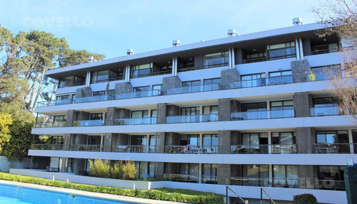 Imagen 14 de 30 de Venta Apartamento Unique ! 1 Dormitorio Con 2 Baños, Piso Alto Al Frente ! Se Vende Equipado !!!