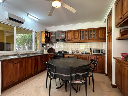 Casa En Venta - 3 Dormitorios 4 Baños - 801mts2 - Pinamar