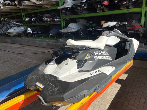 Imagen 3 de 5 de Moto De Agua Sea Doo Spark 2016