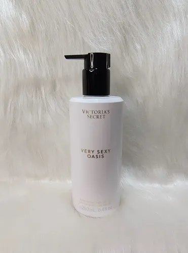 Loção Corporal Very Sexy Oasis Victoria's Secret 250 Ml | MercadoLivre