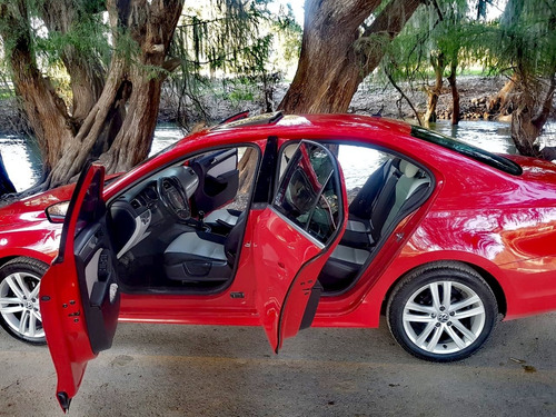 Imagen 11 de 13 de Volkswagen Jetta 2.5 Sportline Mt 2016