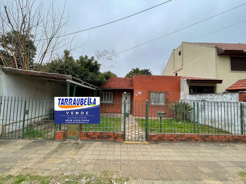 Casa En Venta En Haedo