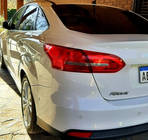 Imagen 3 de 15 de Ford Focus Titanium