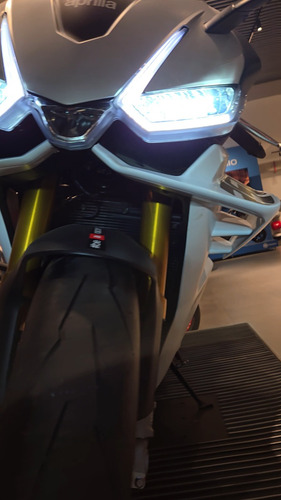Aprilia Rsv4 Factory