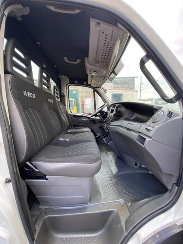 Imagem 9 de 14 de Iveco 70c17 Chassi Muito Nova 13/14