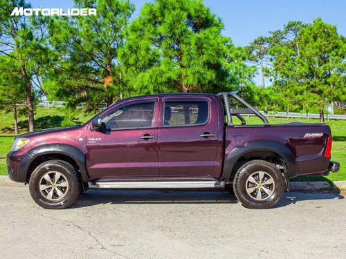 Imagen 2 de 25 de Toyota Hilux Dx Td 2.5 4x2 Extra Full | Permuta / Financia